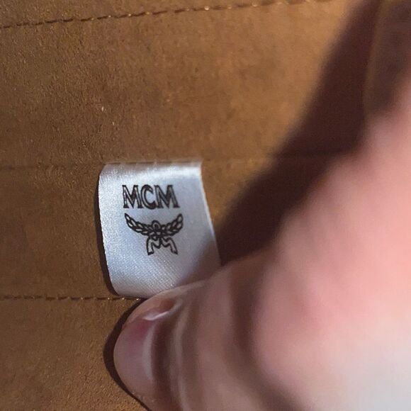 Authentic New With Tags MCM Klara Medium Leather Hobo Bag - Picture 9 of 10